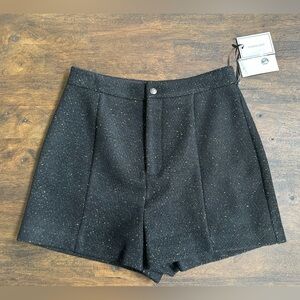 STATE Womens Lined Black with gold metallic thread shorts sz.4 NWT
